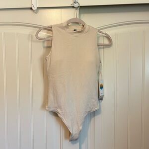 NWT Vuori Halo Mock Bodysuit cream milkweed heather new with tags size small